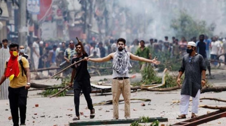 রাজধানীকে একখন্ড গাজায় পরিণত করেছিলো ফ্যাসিস্ট আওয়ামী সরকার রাজধানীকে একখন্ড গাজায় পরিণত করেছিলো ফ্যাসিস্ট আওয়ামী সরকার