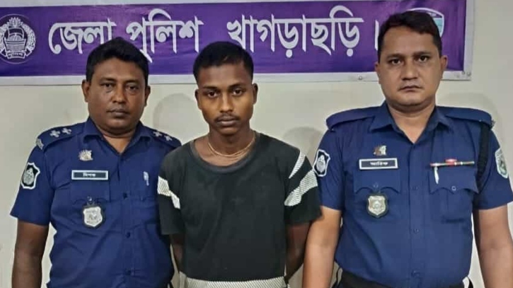 খাগড়াছড়িতে বাবা হত্যার দায়ে ছেলে গ্রেফতার খাগড়াছড়িতে বাবা হত্যার দায়ে ছেলে গ্রেফতার