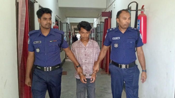 খাগড়াছড়িতে কিশোরীকে সংঘবদ্ধ ধষর্ণের ঘটনায় আরও একজন গ্রেফতার খাগড়াছড়িতে কিশোরীকে সংঘবদ্ধ ধষর্ণের ঘটনায় আরও একজন গ্রেফতার