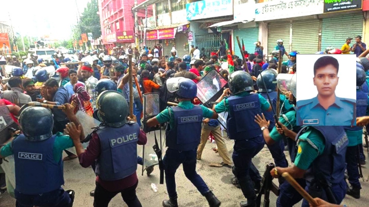 খুলনায় ব্যাপক সংঘর্ষ, পুলিশ সদস্য নিহত খুলনায় ব্যাপক সংঘর্ষ, পুলিশ সদস্য নিহত