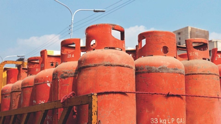 বাড়ছে না সরকারি এলপিজির দাম 