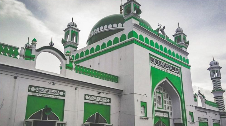 মসজিদের স্থানে মন্দির দাবি, পুলিশের গুলিতে ৩ মুসল্লি নিহত মসজিদের স্থানে মন্দির দাবি, পুলিশের গুলিতে ৩ মুসল্লি নিহত