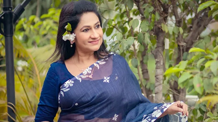 দিনদুপুরে মারধরের শিকার অভিনেত্রী মনিরা মিঠুর ছেলে দিনদুপুরে মারধরের শিকার অভিনেত্রী মনিরা মিঠুর ছেলে