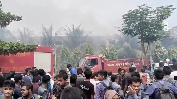 উত্তরায় বিমান বাহিনীর প্রশিক্ষণ বিমান বিধ্বস্ত, বহু হতাহতের আশঙ্কা উত্তরায় বিমান বাহিনীর প্রশিক্ষণ বিমান বিধ্বস্ত, বহু হতাহতের আশঙ্কা