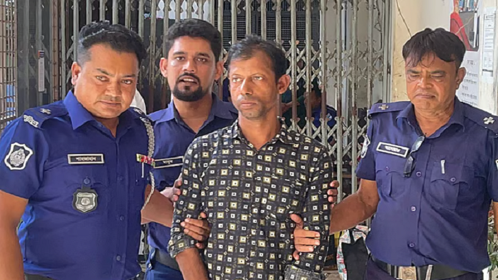 ট্রাফিক বক্সের সামনে কাঁদছিল কিশোরী, বাসায় নিয়ে ধর্ষণ করেছে কনস্টেবল ট্রাফিক বক্সের সামনে কাঁদছিল কিশোরী, বাসায় নিয়ে ধর্ষণ করেছে কনস্টেবল
