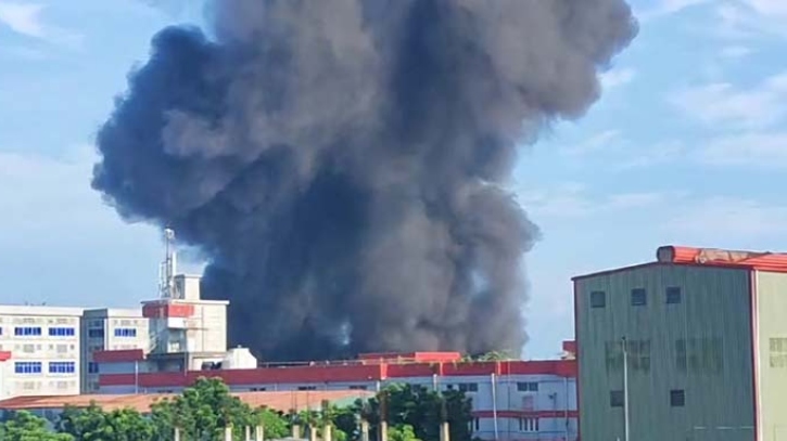 প্রাণ ইন্ডাস্ট্রিয়াল পার্কে অগ্নিকাণ্ড, মৃত্যু ১ প্রাণ ইন্ডাস্ট্রিয়াল পার্কে অগ্নিকাণ্ড, মৃত্যু ১