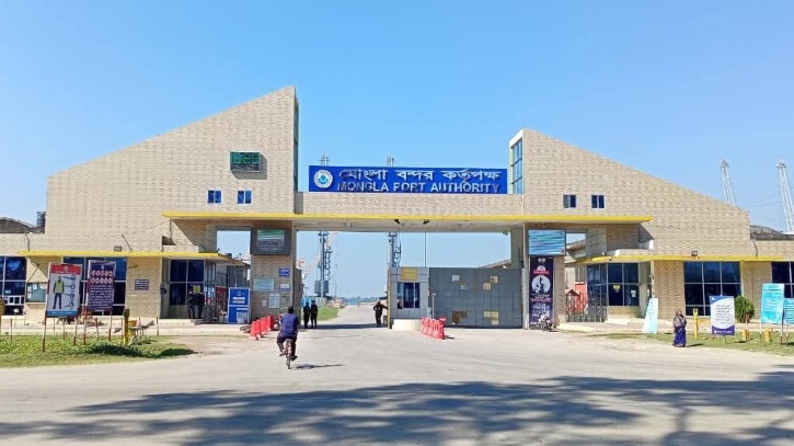মোংলা সমুদ্র বন্দরে বেড়েছে আমদানি-রফতানি বাণিজ্য মোংলা সমুদ্র বন্দরে বেড়েছে আমদানি-রফতানি বাণিজ্য