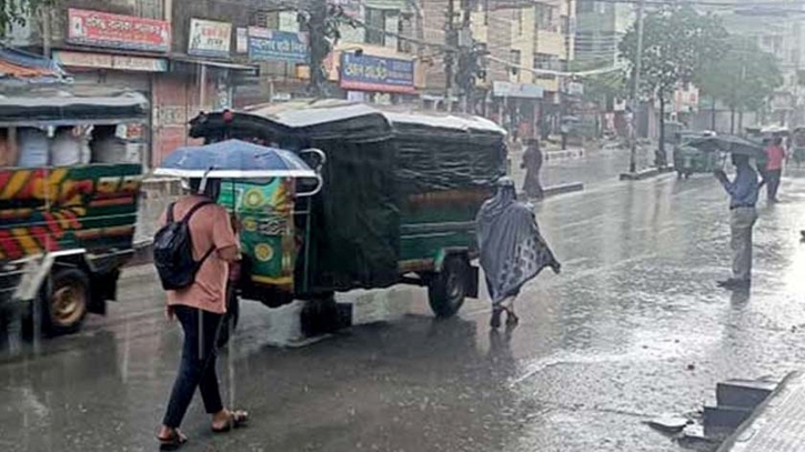 গরমের মধ্যে রাজধানীতে স্বস্তির বৃষ্টি গরমের মধ্যে রাজধানীতে স্বস্তির বৃষ্টি