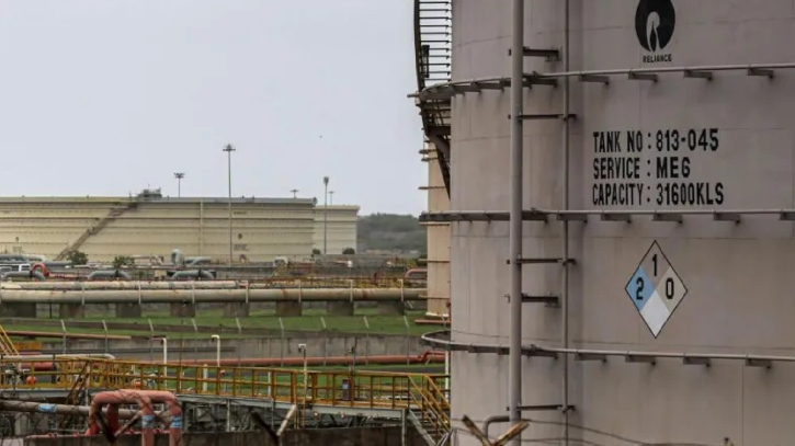 রুশ তেল কেনা বন্ধ করলো মুকেশ আম্বানির রিলায়েন্স ইন্ডাস্ট্রিজ 