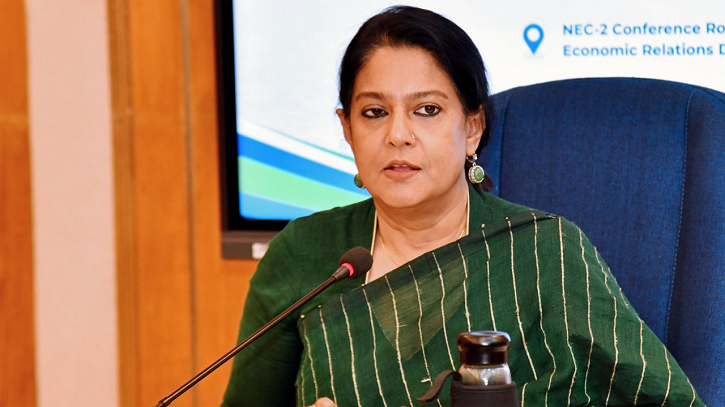 উপদেষ্টা রিজওয়ানা হাসানের বাসার সামনে পরপর দুটি ককটেল বিস্ফোরণ