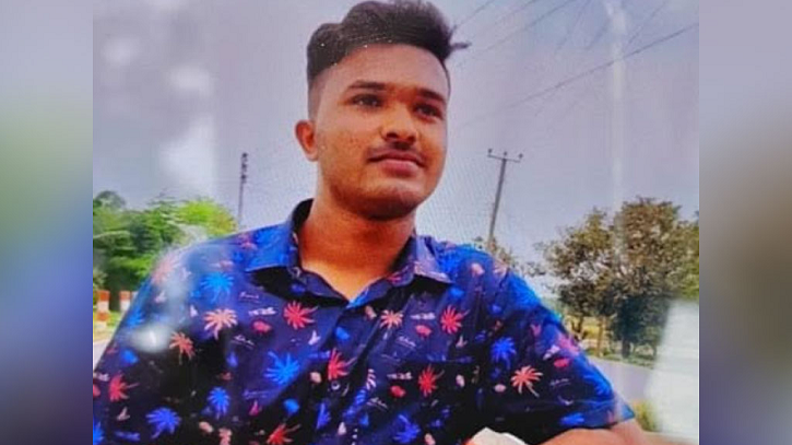 আনন্দ শেষ না হতেই দুঃখের সুর বাজলো জিপিএ-৫ পাওয়া রিফাতের পরিবারে আনন্দ শেষ না হতেই দুঃখের সুর বাজলো জিপিএ-৫ পাওয়া রিফাতের পরিবারে