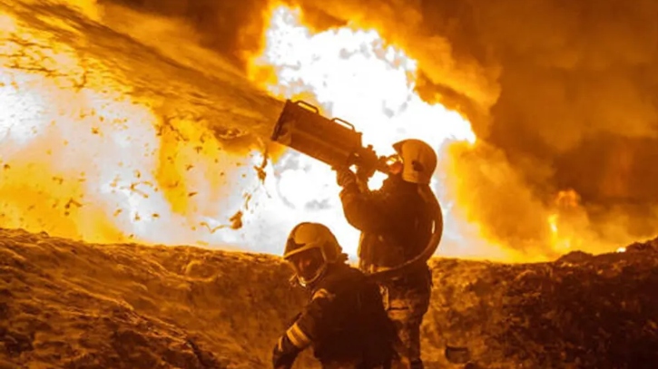 ইউক্রেনের ড্রোন হামলায় রুশ বন্দর বিধ্বস্ত 