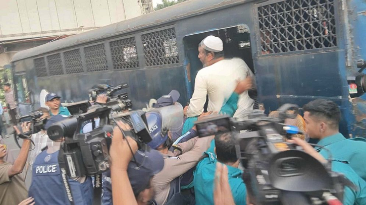সচিবালয় থেকে পুলিশ হেফাজতে নেওয়া হলো ৪ আন্দোলনকারীকে