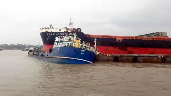 পশুর নদীতে ডুবে গেছে ভারত থেকে আসা কার্গো জাহাজ