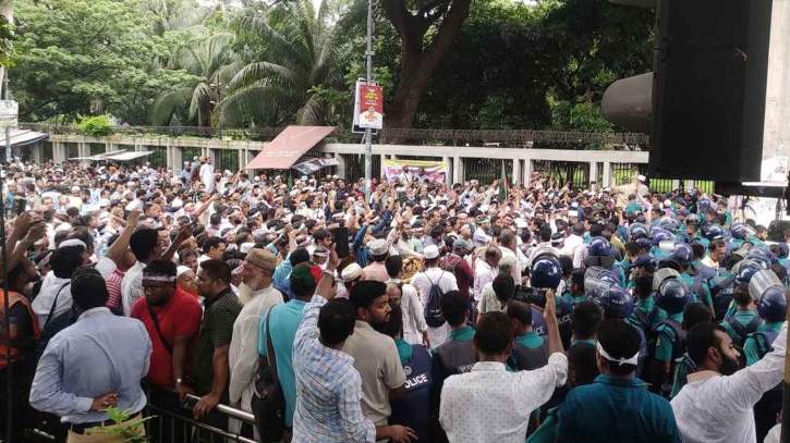 সরকারের আশ্বাসে এক মাসের জন্য আন্দোলন স্থগিত করলো শিক্ষকরা সরকারের আশ্বাসে এক মাসের জন্য আন্দোলন স্থগিত করলো শিক্ষকরা