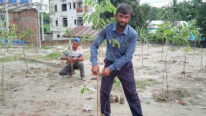 উপদেষ্টার হস্তক্ষেপে গাজীপুরের বনভূমি দখলমুক্ত করলো বন বিভাগ উপদেষ্টার হস্তক্ষেপে গাজীপুরের বনভূমি দখলমুক্ত করলো বন বিভাগ