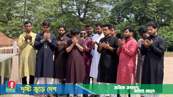 রায়েরবাজারে ৭১’র শহীদদের প্রতি শ্রদ্ধা জ্ঞাপন করলেন সাদিক-ফরহাদরা