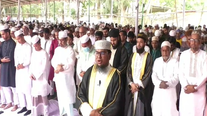 দেশব্যাপী জাকের পার্টির ৩ শতাধিক জামাত অনুষ্ঠিত দেশব্যাপী জাকের পার্টির ৩ শতাধিক জামাত অনুষ্ঠিত