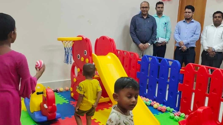 পটুয়াখালী জেলা প্রশাসক কার্যালয়ে ডে কেয়ার সেন্টার উদ্বোধন