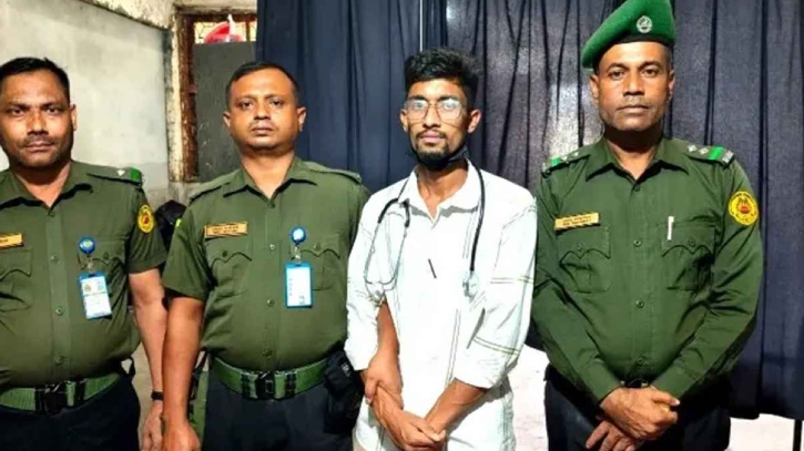 ঢাকা মেডিকেলের জরুরি বিভাগ থেকে ভুয়া চিকিৎসক আটক