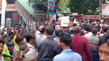 ৪ দফা দাবিতে অটোরিকশা শ্রমিকদের বিক্ষোভ, রাজধানীতে তীব্র যানজট