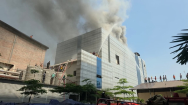 সেনাবাহিনী ও ফায়ার সার্ভিসের যৌথ প্রচেষ্টায় নিয়ন্ত্রণে এলো টঙ্গীর আগুন