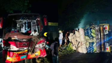 বাস-পিকআপের মুখোমুখি সংঘর্ষে প্রাণ গেল ২ জনের