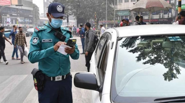 ট্রাফিক আইন লঙ্ঘনে গত ২৪ ঘণ্টায় ডিএমপির ১ হাজার ২৪৭ মামলা