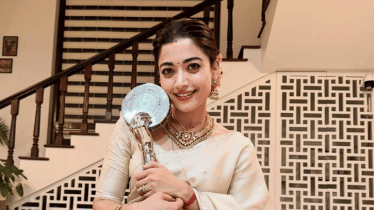 ভাষা কখনোই আমার ক্যারিয়ারে বাধা হয়ে দাঁড়ায়নি: রাশমিকা মান্দানা