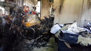 নেত্রকোণায় গ্রামীণ ব্যাংকে দুবৃর্ত্তদের আগুন, ২টি বাইকসহ কাগজপত্র পুড়ে ছাই