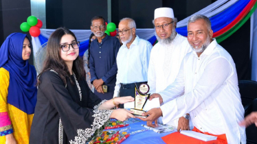 সিরাজগঞ্জে এসএসসিতে জিপিএ-৫ প্রাপ্ত শিক্ষার্থীদের সংবর্ধনা ও বৃত্তি প্রদান