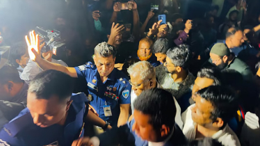 আর কোনোদিন চুয়েটে প্রবেশ না করার শর্তে ভিসিকে যেতে দেয়ার দাবী শিক্ষার্থীদের