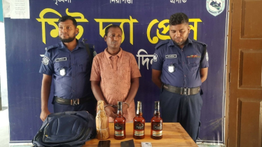হিলিতে বিদেশি মদসহ ভারতীয় নাগরিক আটক