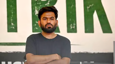 দিল্লিতে আটক অভিজিৎ দীপকের জন্য দুঃসংবাদ, সকালেই মারা গেছেন দাদি