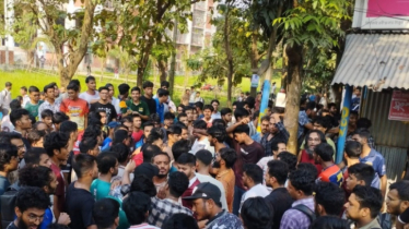 দোকান দখল-বরাদ্দ নিয়ে জাবির দুই হলের শিক্ষার্থীদের সংঘর্ষ