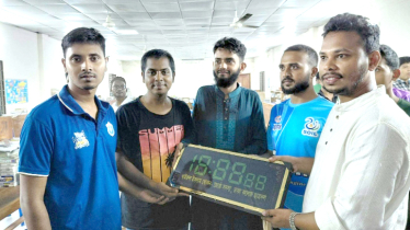 ঢাকা কলেজের হল রিডিং রুমে ছাত্রদলের ডিজিটাল ঘড়ি উপহার
