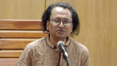 গুজব-অপতথ্য নিয়ে সরকারের নতুন বার্তা, যা বললেন তথ্য উপদেষ্টা