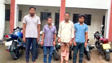 পুলিশ সদস্যের গাড়ি চুরি! ৮ মোটরসাইকেলসহ ৪ চোর আটক