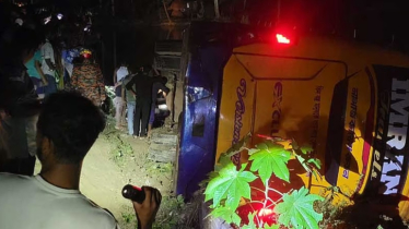 কুয়াকাটা মহাসড়কে বাস-ইজিবাইক সংঘর্ষে নিহত ৪, আহত ১০