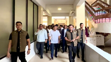 ডেঙ্গু পরিস্থিতি দেখতে হাসপাতাল ঘুরে দেখছেন প্রধানমন্ত্রী