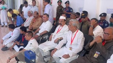 রংপুরের রাধা গোবিন্দ ধর্মসভা মন্দিরের পূজামণ্ডপ পরিদর্শন করেছেন প্রধানমন্ত্রী