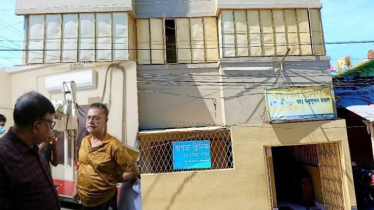 সাতক্ষীরায় লাইসেন্সহীন ক্লিনিকে অভিযান, ওটি-প্যাথলজি সিলগালা 