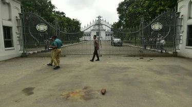 সুপ্রিম কোর্টের মূল ফটকের সামনে ককটেল বিস্ফোরণ