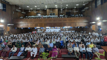 ঢাকা কলেজে একাদশের ক্লাস শুরু, নবীনদের পদচারণায় মুখর ক্যাম্পাস