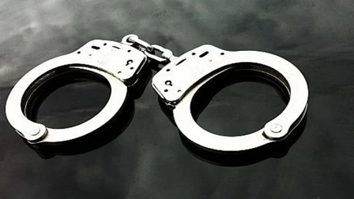 প্রধানমন্ত্রীর কার্যালয়ের সামনে ককটেল নিক্ষেপ: সন্দেহভাজন আটক ৩