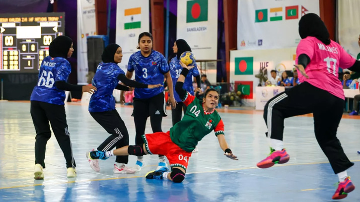 বেগম খালেদা জিয়া আইএইচএফ নেশন্স ট্রফির ফাইনালে বাংলাদেশ ও ভারত বেগম খালেদা জিয়া আইএইচএফ নেশন্স ট্রফির ফাইনালে বাংলাদেশ ও ভারত