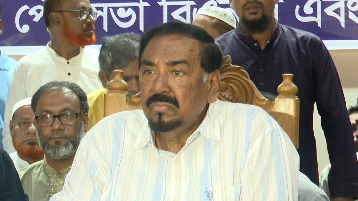 ভোলার লালমোহনে স্পিকার হাফিজ উদ্দিনকে সংবর্ধনা ভোলার লালমোহনে স্পিকার হাফিজ উদ্দিনকে সংবর্ধনা