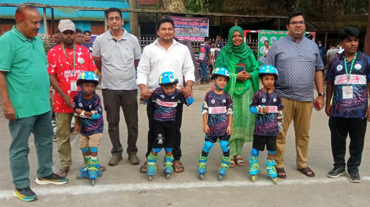 মানিকগঞ্জে তৃতীয়বার স্পিড স্কেটিং প্রতিযোগিতা, চ্যাম্পিয়ন হলো যারা