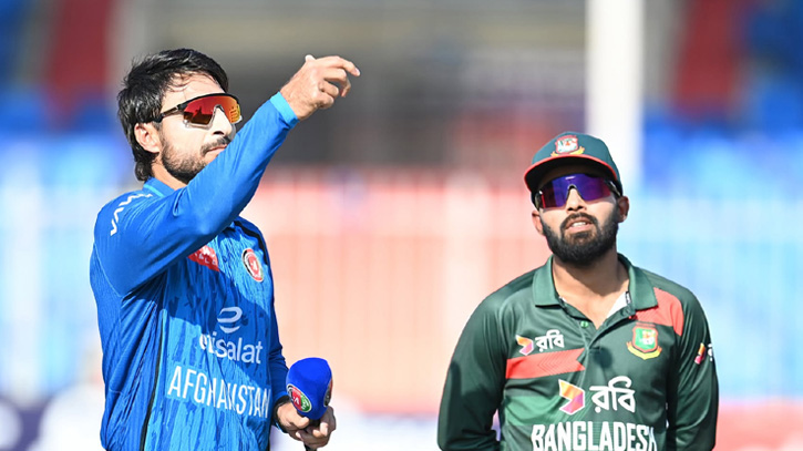একাদশে তিন পরিবর্তন নিয়ে ব্যাটিংয়ে বাংলাদেশ, আলিসের অভিষেক