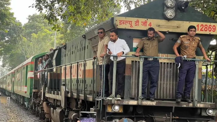 ভারত থেকে দেশে এসেছে ১৮টি নতুন রেল কোচ